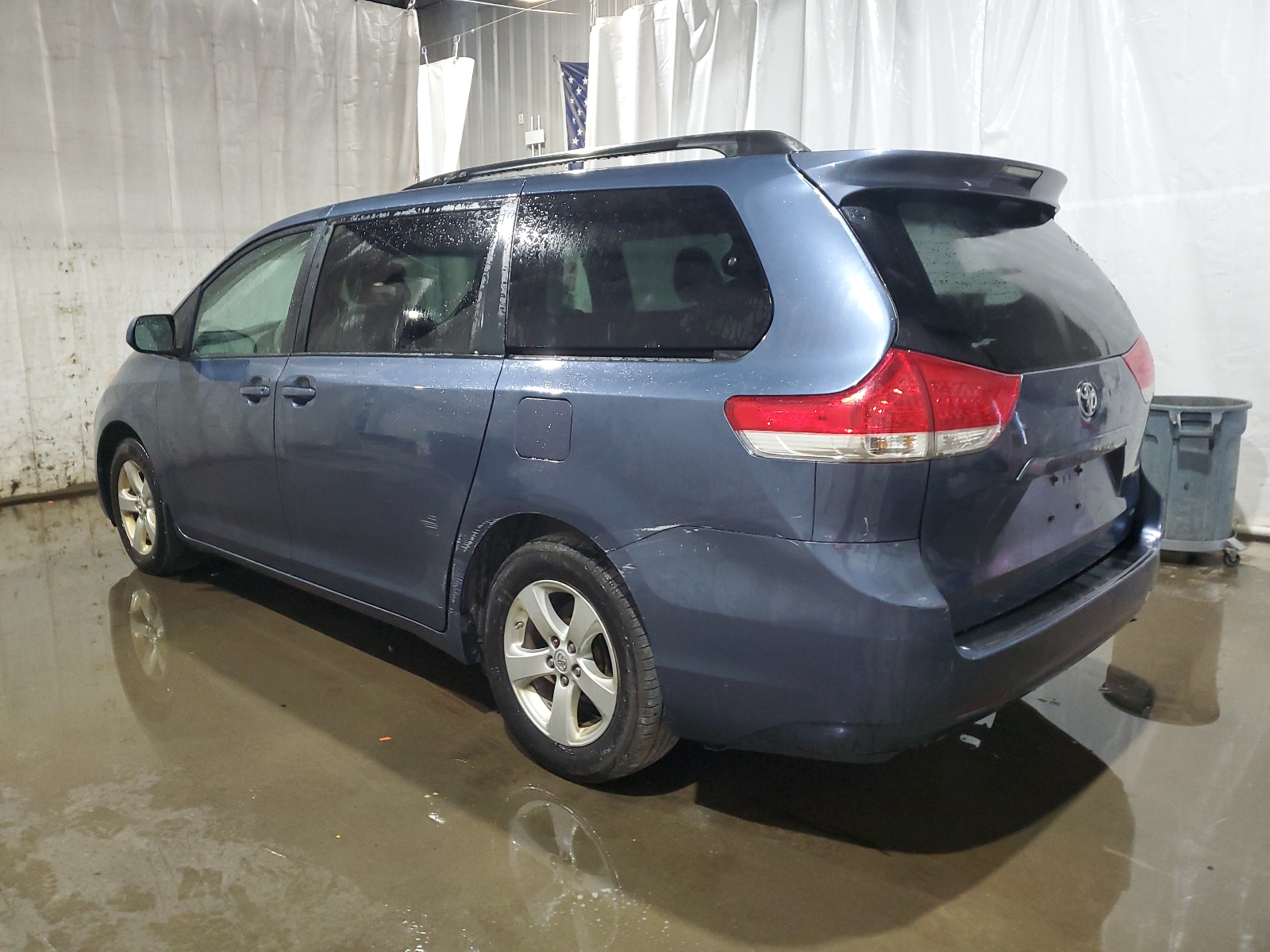 2014 Toyota Sienna Le vin: 5TDKK3DC5ES462132