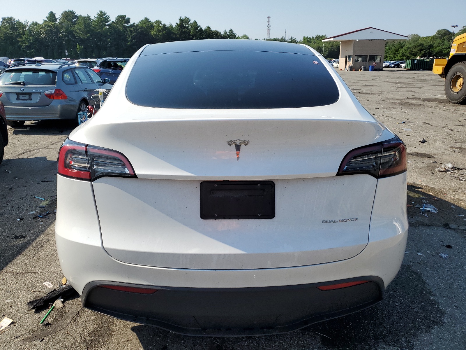 7SAYGDEE7PA094688 2023 Tesla Model Y