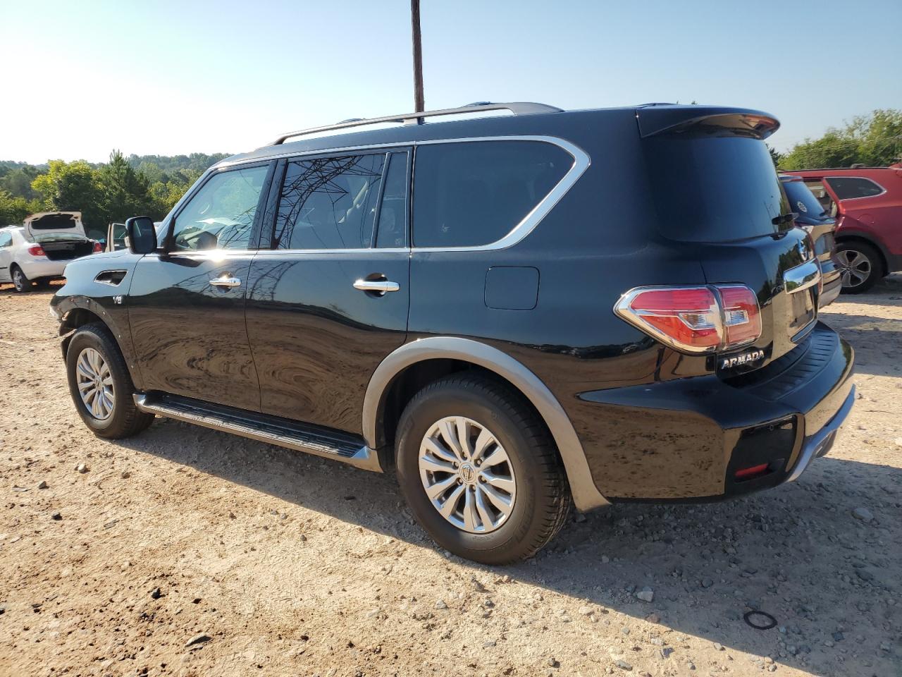 JN8AY2ND5JX000724 2018 NISSAN ARMADA - Image 2