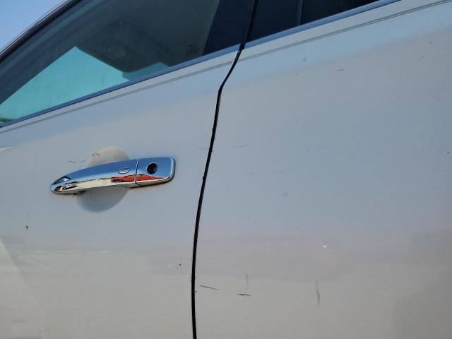 Sedans NISSAN SENTRA 2013 Biały