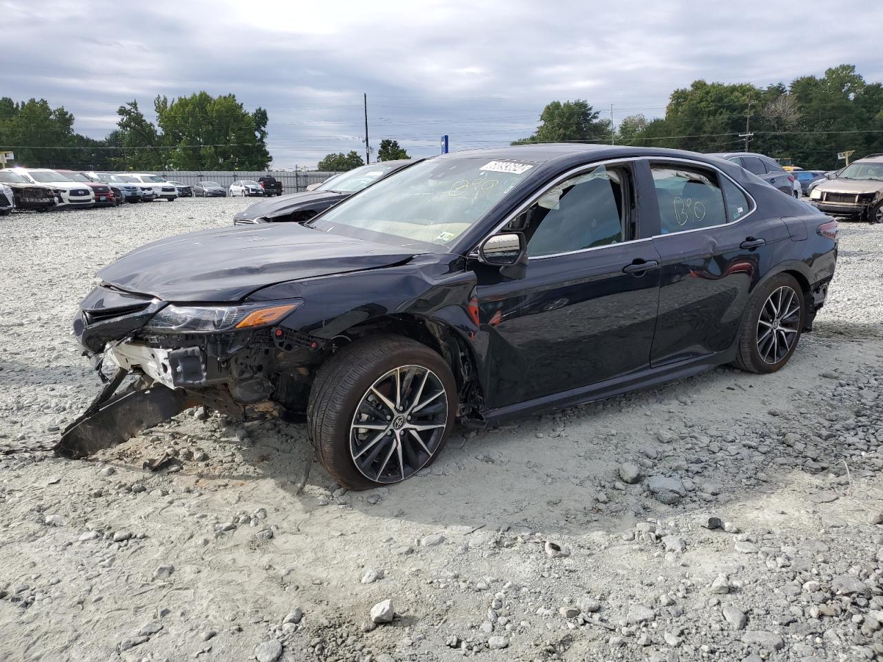 4T1G11AK0RU913229 2024 TOYOTA CAMRY - Image 1