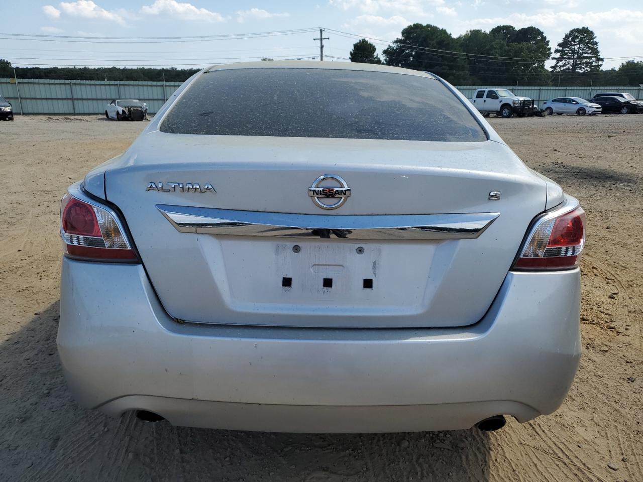 2015 Nissan Altima - Image 6