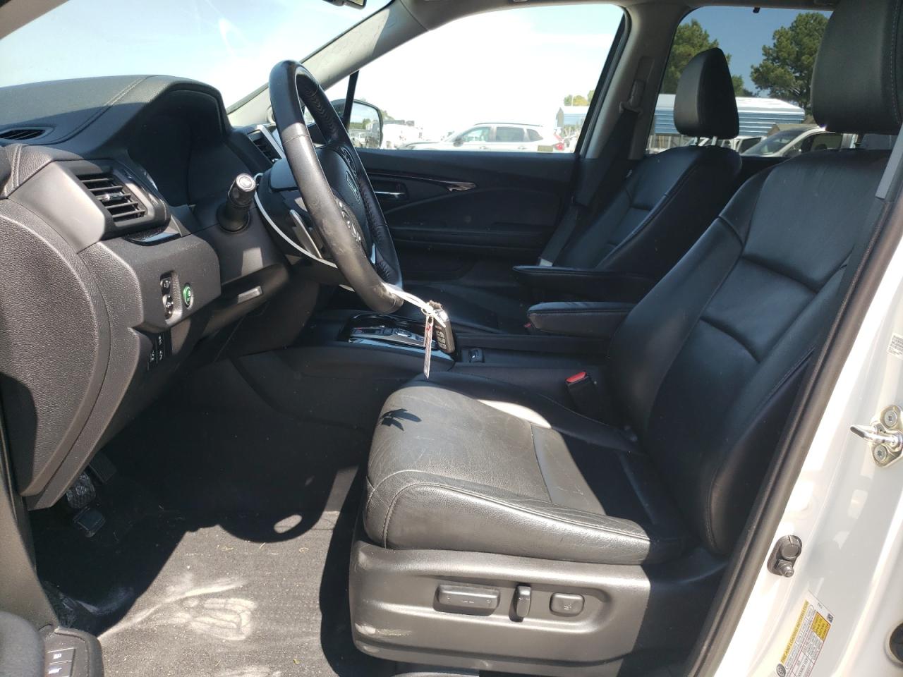 2018 Honda Pilot Touring VIN: 5FNYF5H93JB008906 Lot: 66497164