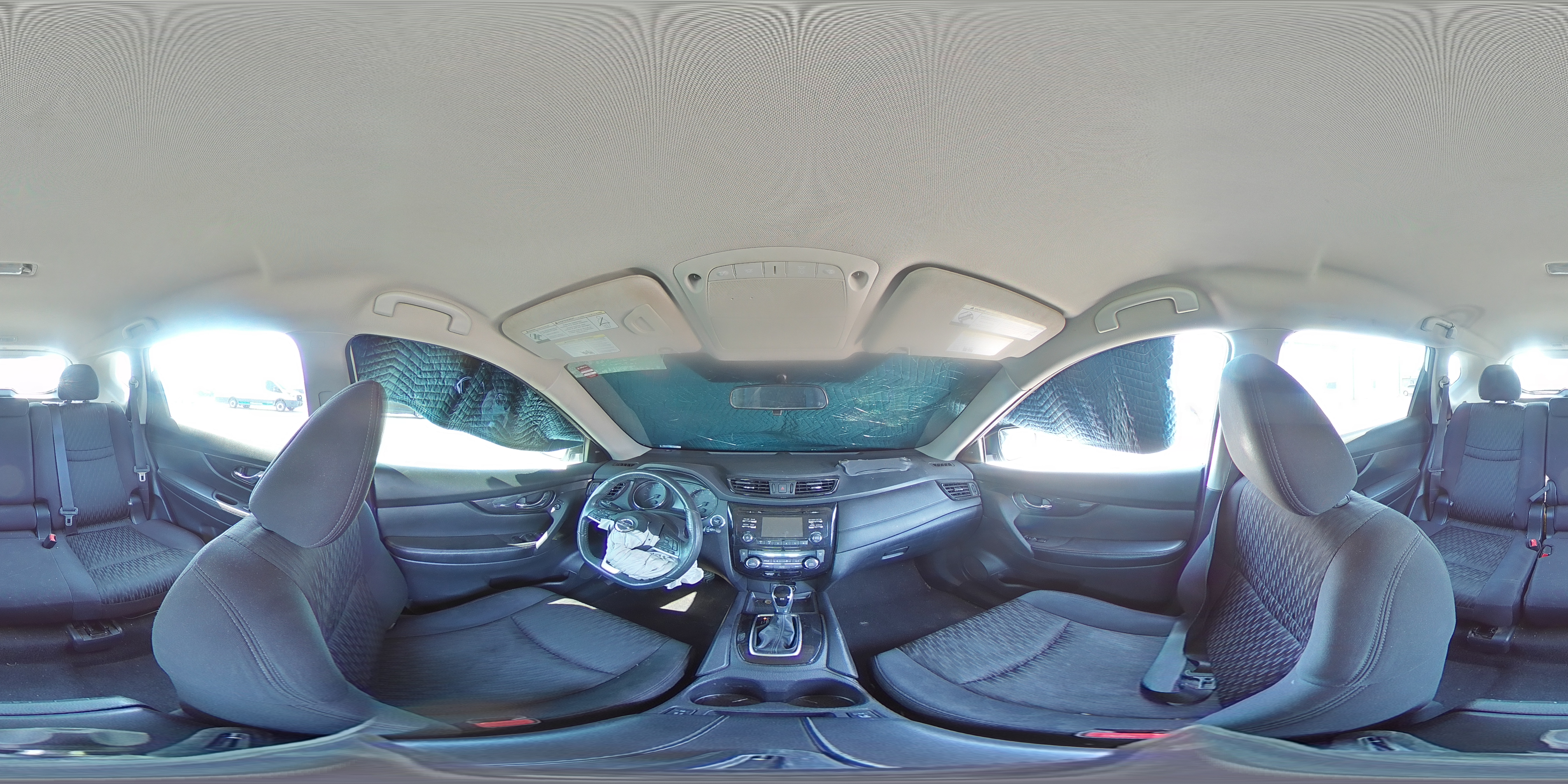 2017 Nissan Rogue - Image 14