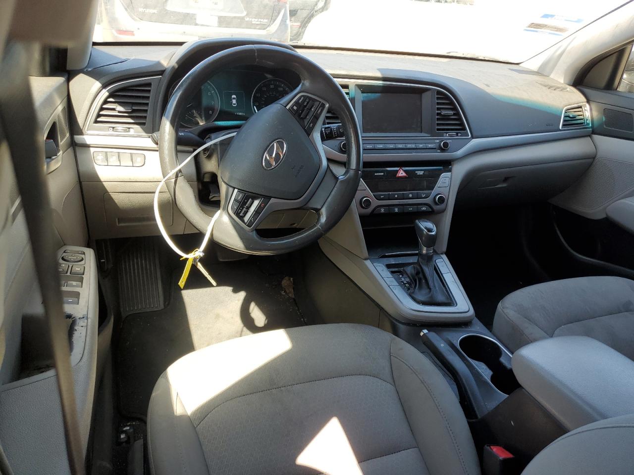 2018 Hyundai Elantra Sel VIN: KMHD84LF8JU586101 Lot: 67976144