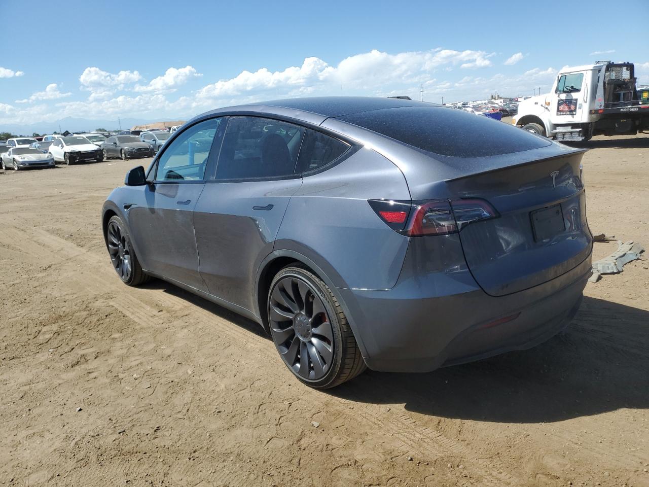 7SAYGDEF9PF884697 2023 TESLA MODEL Y - Image 2