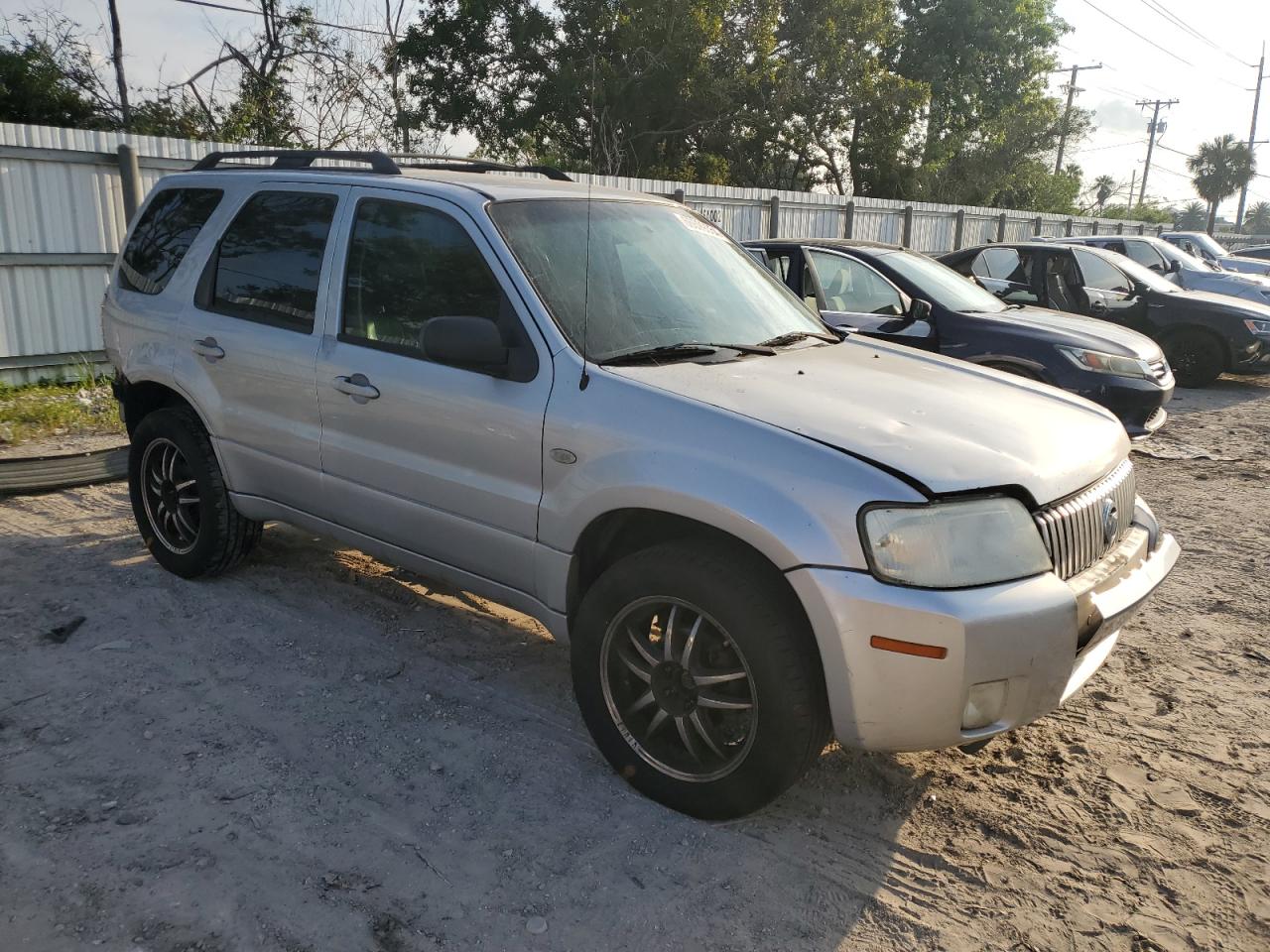 2005 Mercury Mariner VIN: 4M2YU56155DJ12372 Lot: 66699354