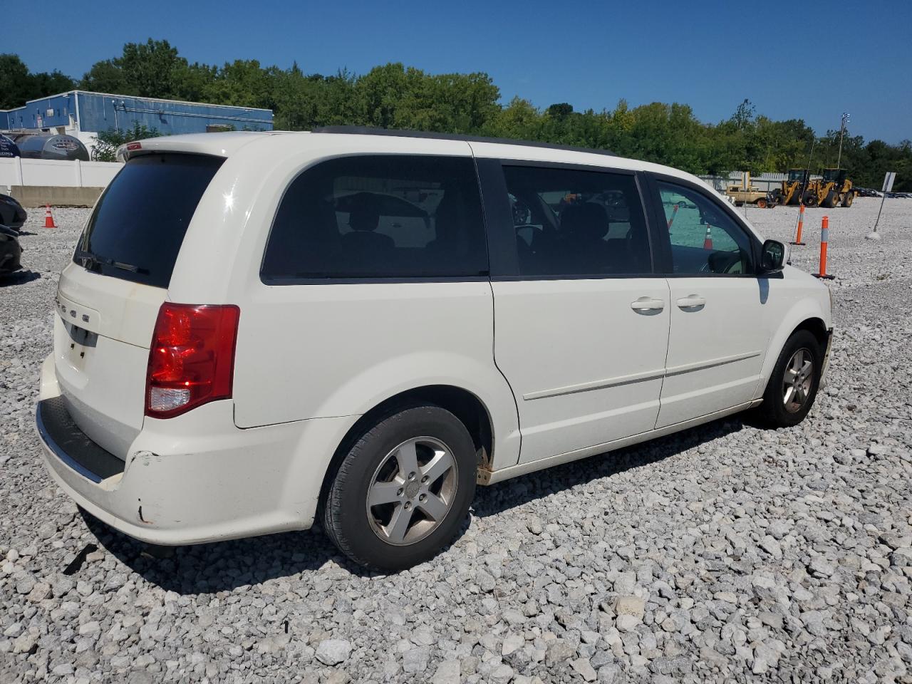 2012 Dodge Caravan - Image 3
