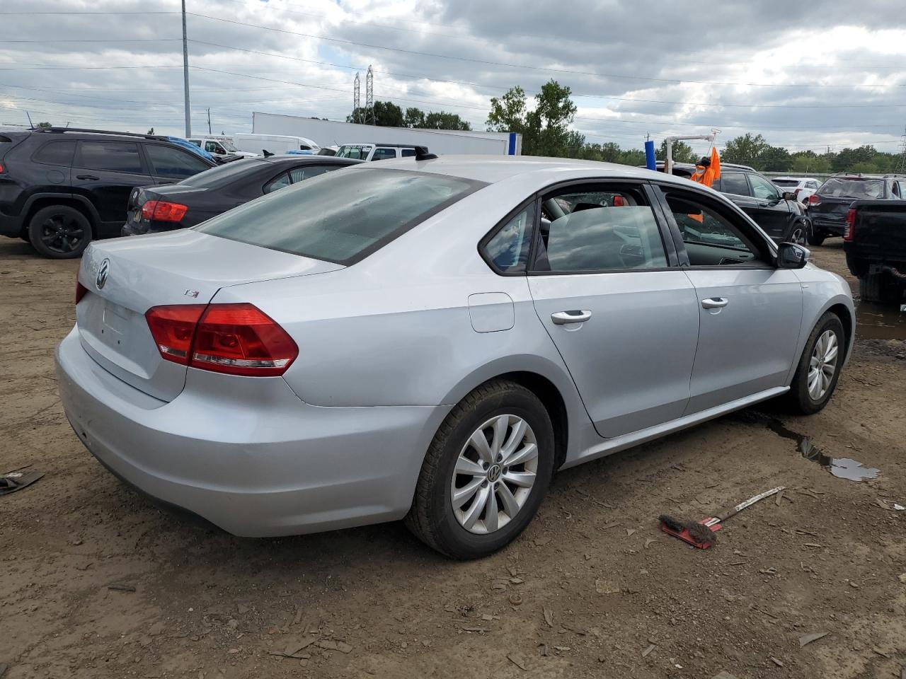 VIN 1VWAT7A31FC002289 2015 VOLKSWAGEN PASSAT no.3