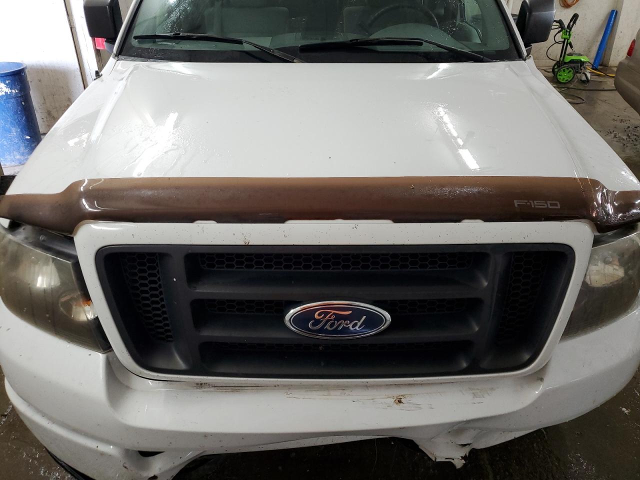 1FTRF12215NB10575 2005 Ford F150 1FTRF12215NB10575 2005 Ford F150