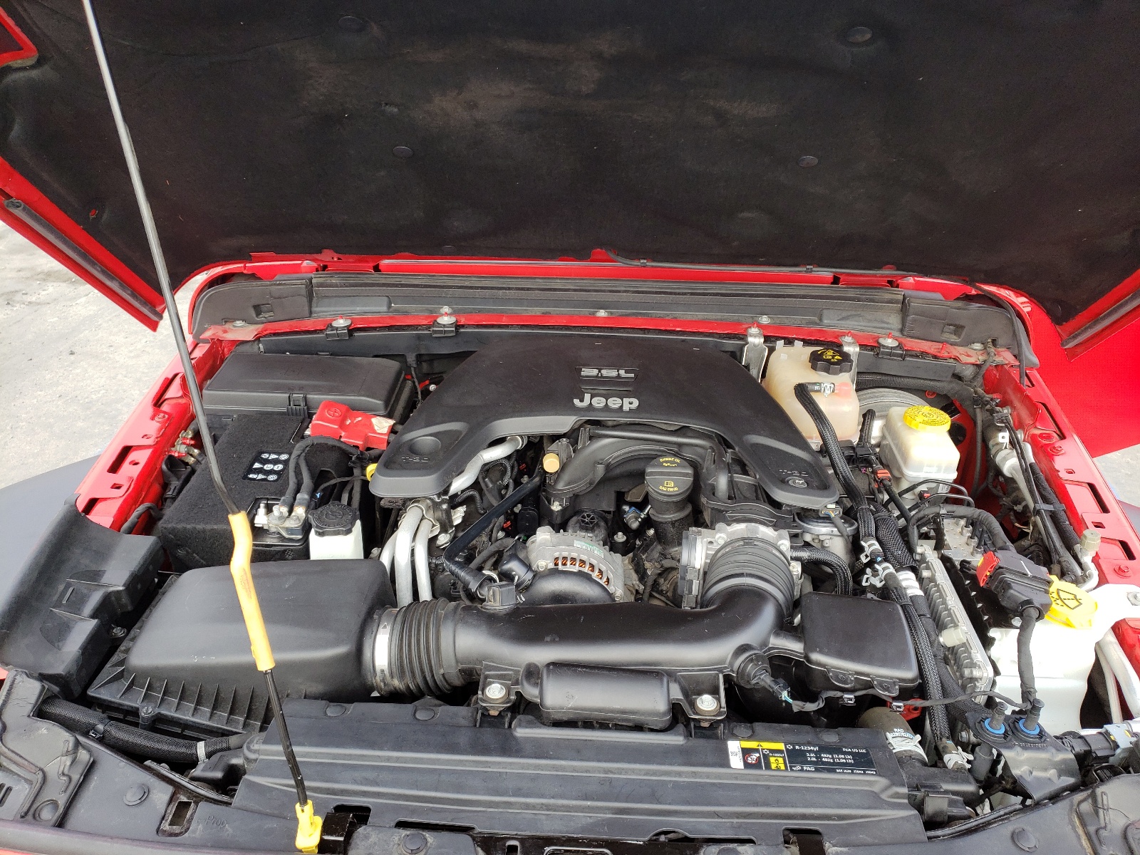 1C4HJXDG0KW552582 2019 Jeep Wrangler Unlimited Sport