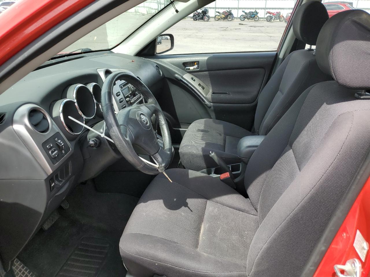 2004 Toyota Corolla Matrix Base VIN: 2T1LR32E04C205536 Lot: 68483894