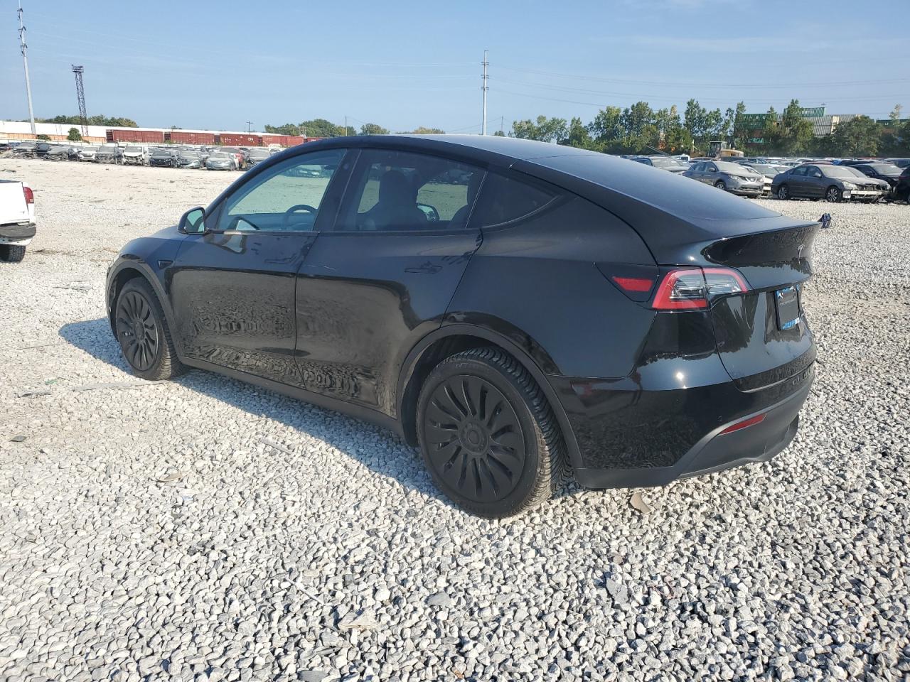 5YJYGDEE2MF183645 2021 TESLA MODEL Y - Image 2