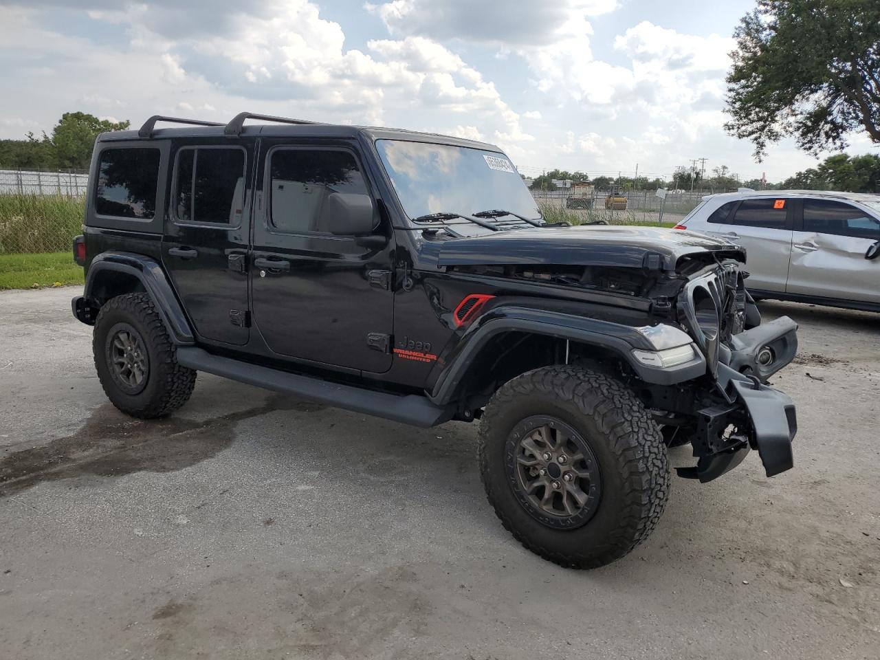 1C4HJXDN3LW164570 Jeep Wrangler U 4