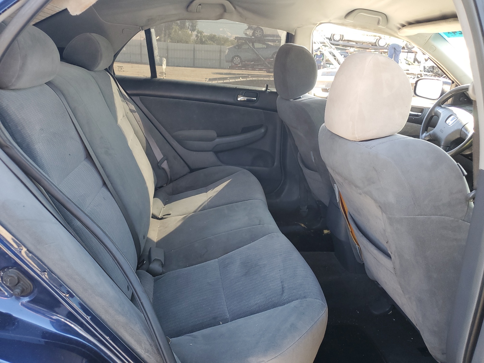 1HGCM561X5A159660 2005 Honda Accord Dx