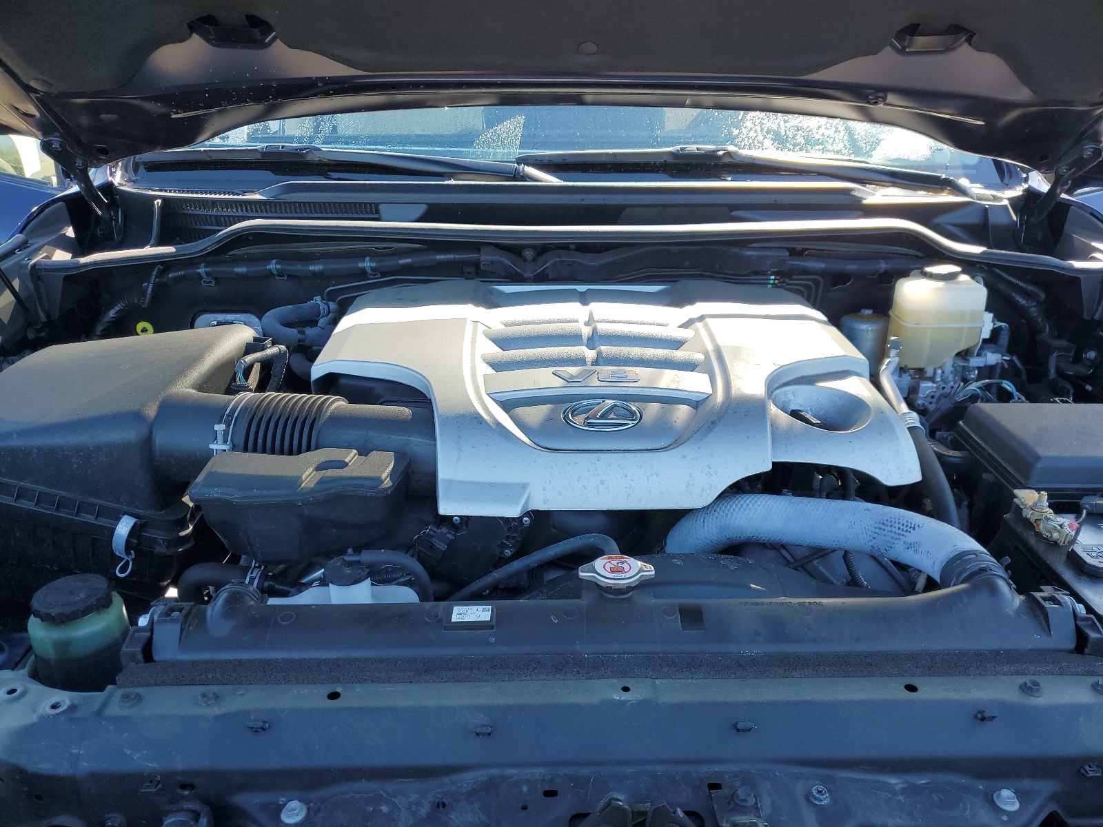 JTJHY7AX5J4254391 2018 Lexus Lx 570