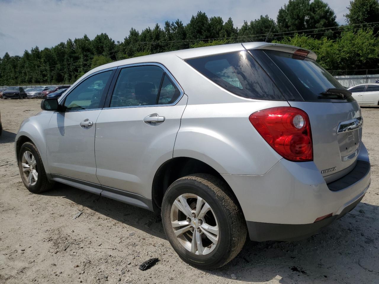 2015 Chevrolet Equinox - Image 2