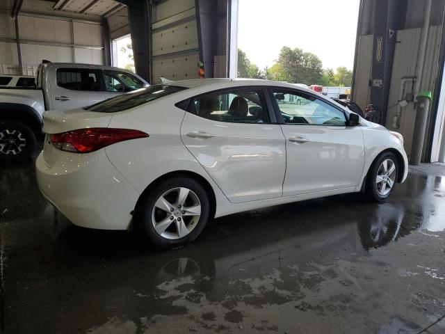  HYUNDAI ELANTRA 2013 Білий