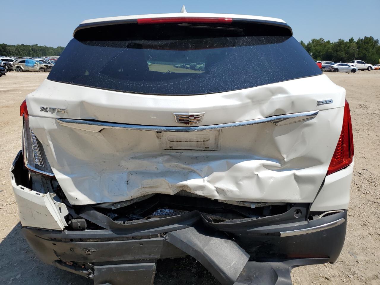 VIN 1GYKNERS9KZ102076 2019 CADILLAC XT5 no.6