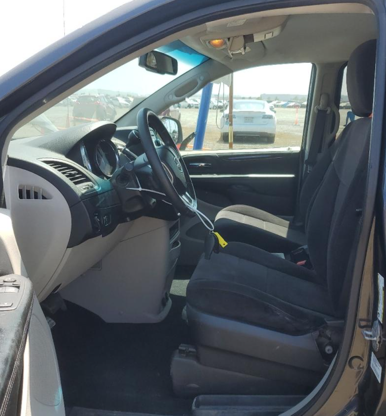 2C4RDGBG0ER151416 2014 Dodge Grand Caravan Se