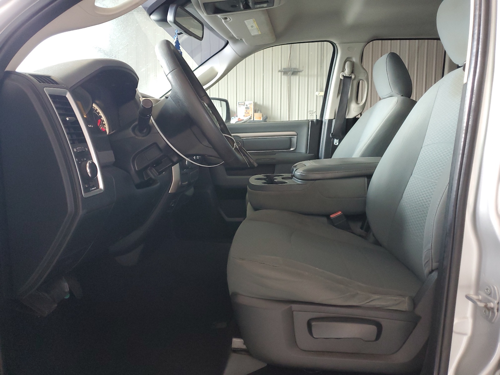 1C6RR6GGXFS553097 2015 Ram 1500 Slt