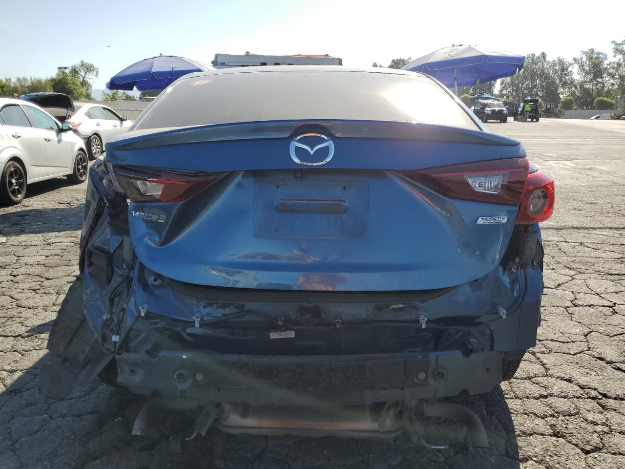2018 Mazda 3 Touring VIN: 3MZBN1V34JM177164 Lot: 65561884