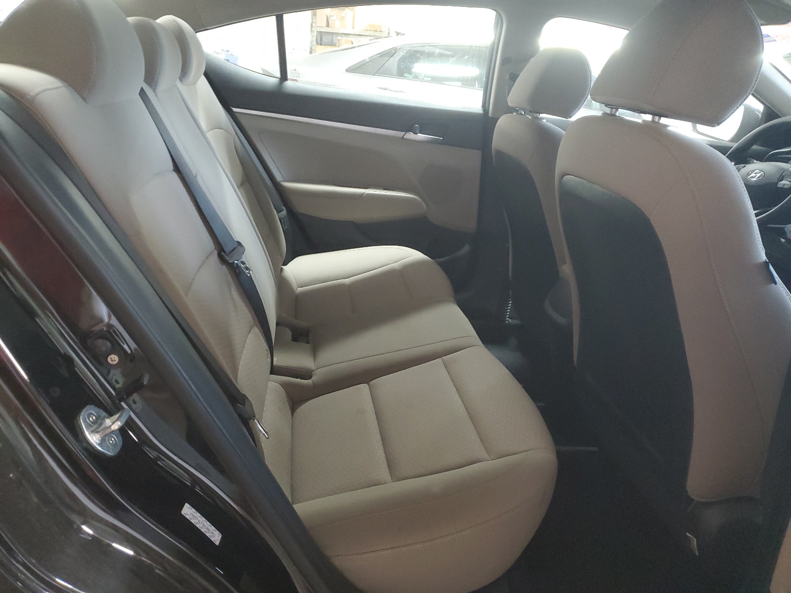 KMHD74LF8KU861051 2019 Hyundai Elantra Se