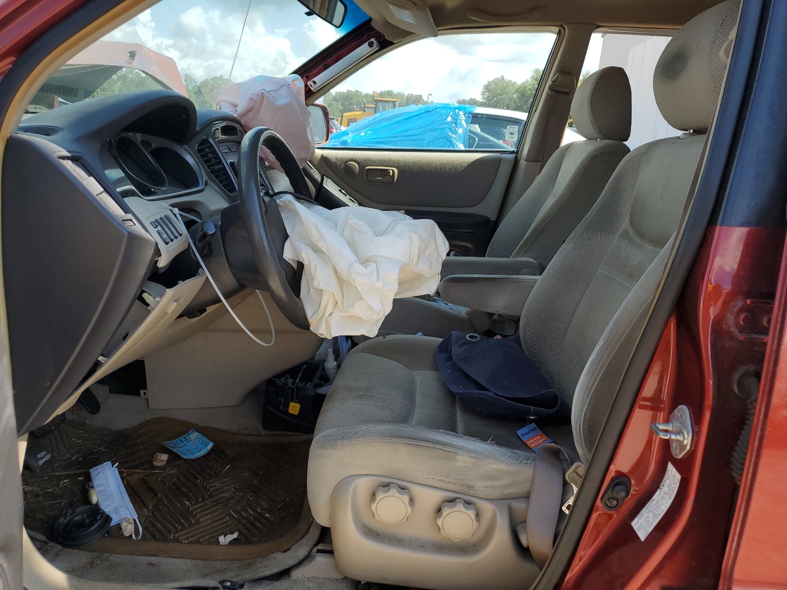 JTEGD21A110001628 2001 Toyota Highlander