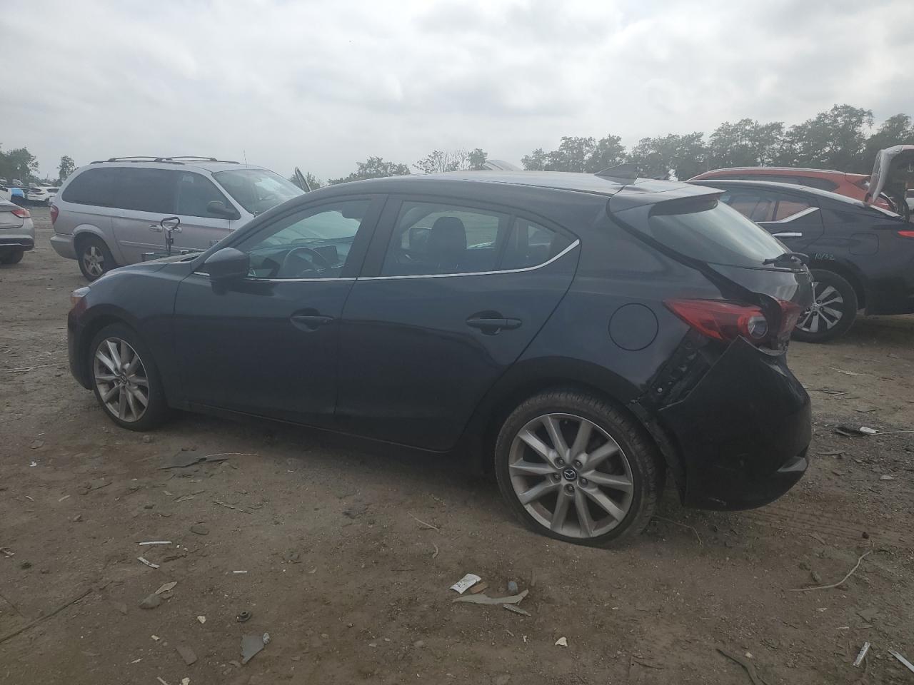 3MZBN1M31HM136017 2017 MAZDA 3 - Image 2