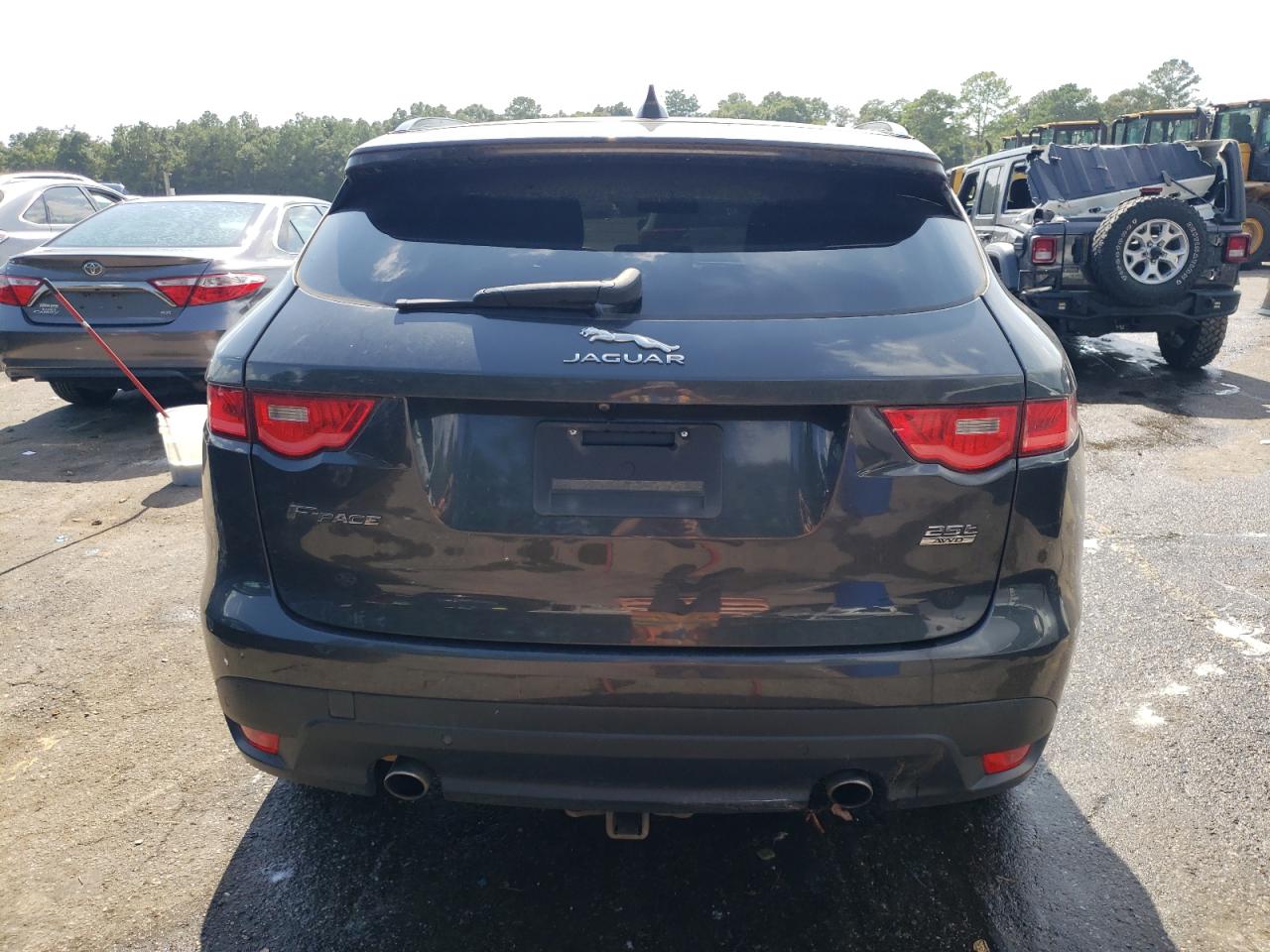 2018 Jaguar F-Pace R - Sport VIN: SADCL2FX2JA281061 Lot: 65210924