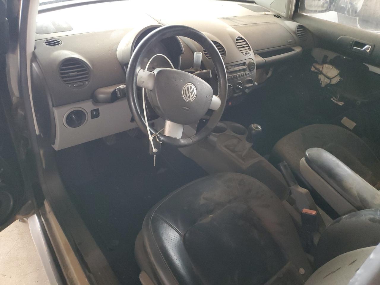 2002 Volkswagen New Beetle Glx VIN: 3VWDD21C42M401557 Lot: 83698644