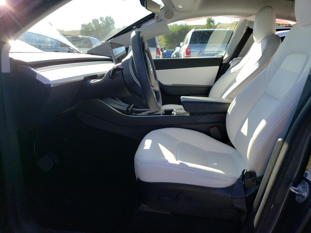 5YJYGDEE2LF044677 2020 Tesla Model Y