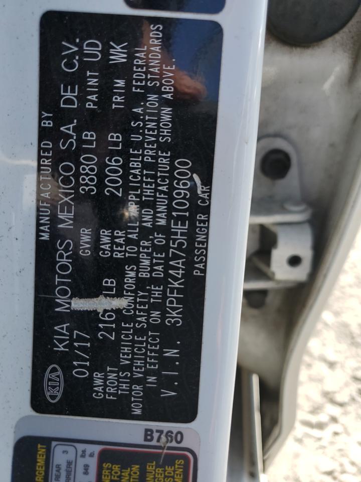 2017 Kia Forte - Image 13