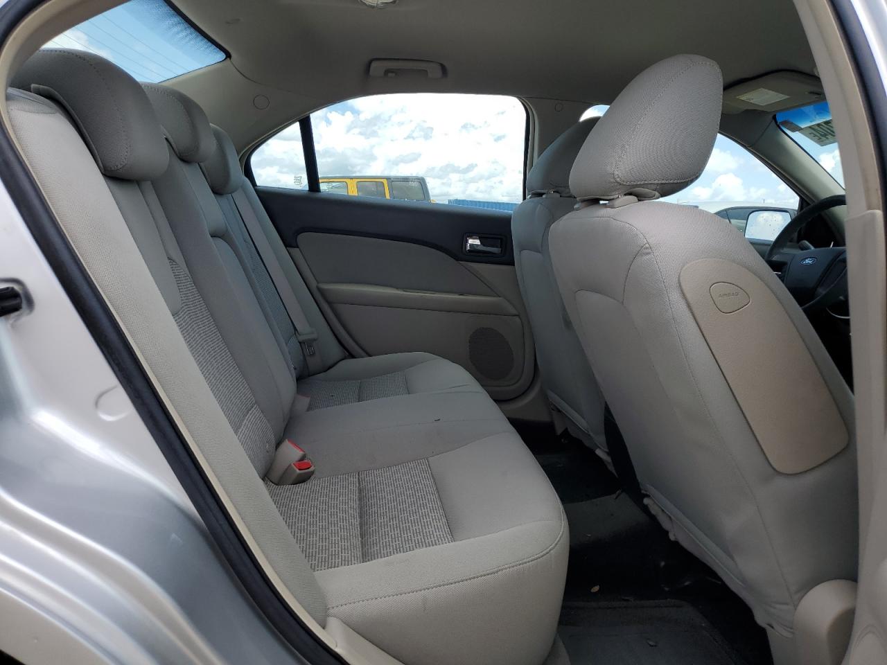 2010 Ford Fusion S VIN: 3FAHP0GA5AR280311 Lot: 66210704