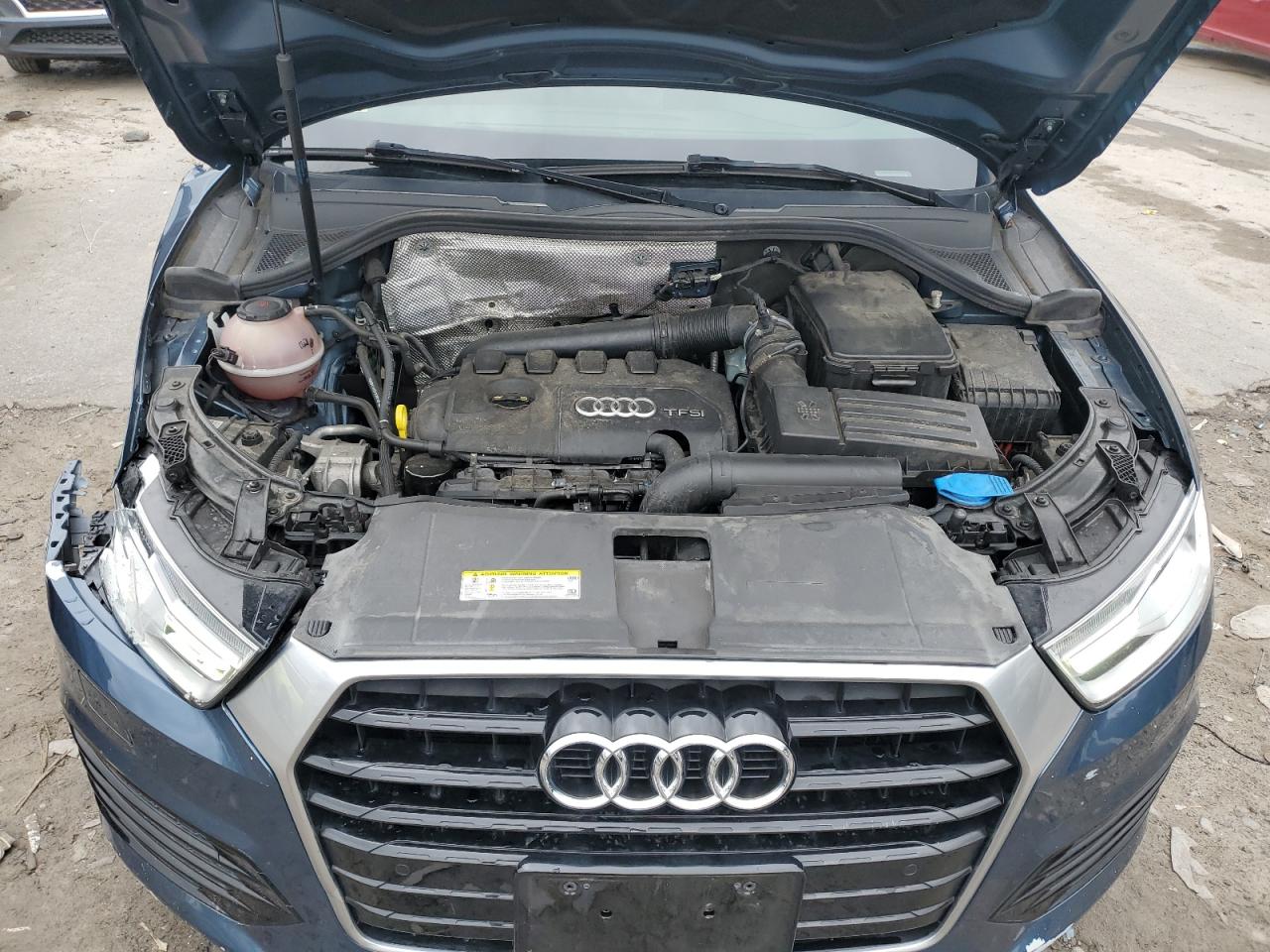 WA1BCCFSXJR015154 2018 Audi Q3 Premium