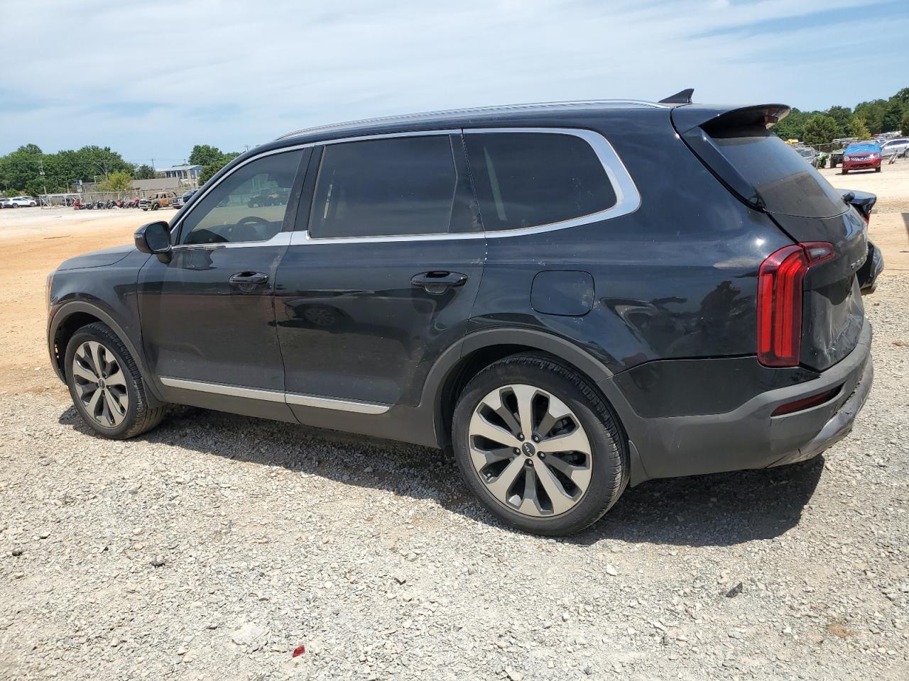 5XYP34HC8NG301676 2022 KIA TELLURIDE - Image 2