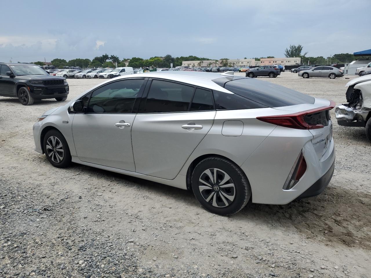 2018 Toyota Prius Prime VIN: JTDKARFP3J3093188 Lot: 68181064