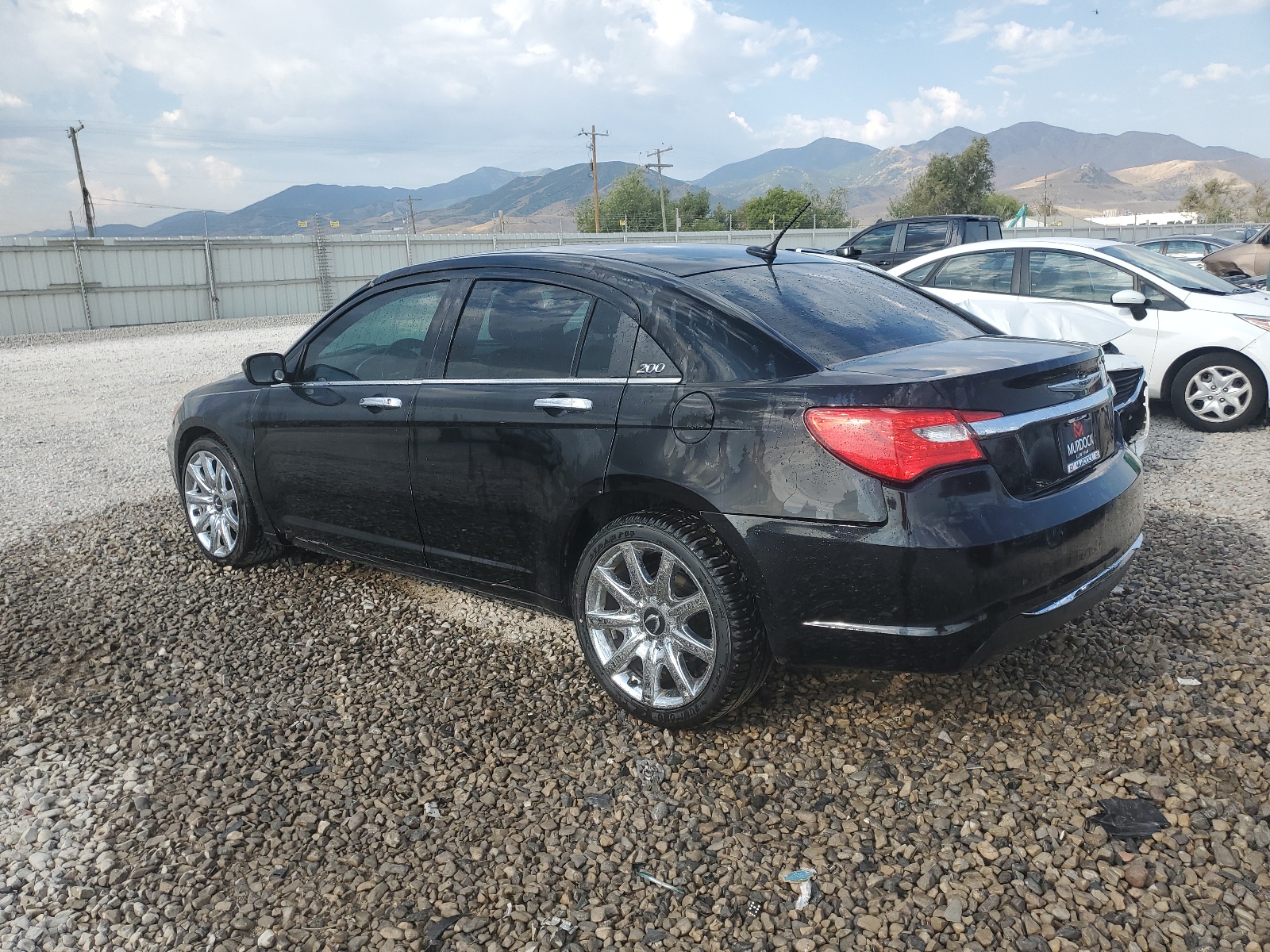 2013 Chrysler 200 Limited vin: 1C3CCBCG2DN688847