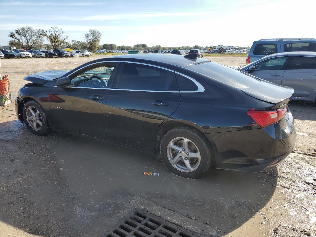 2017 Chevrolet Malibu - Image 2