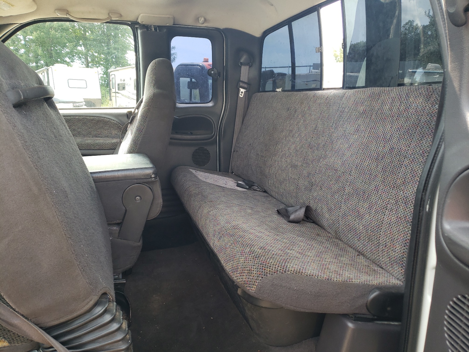 1B7MF3363XJ586392 1999 Dodge Ram 3500