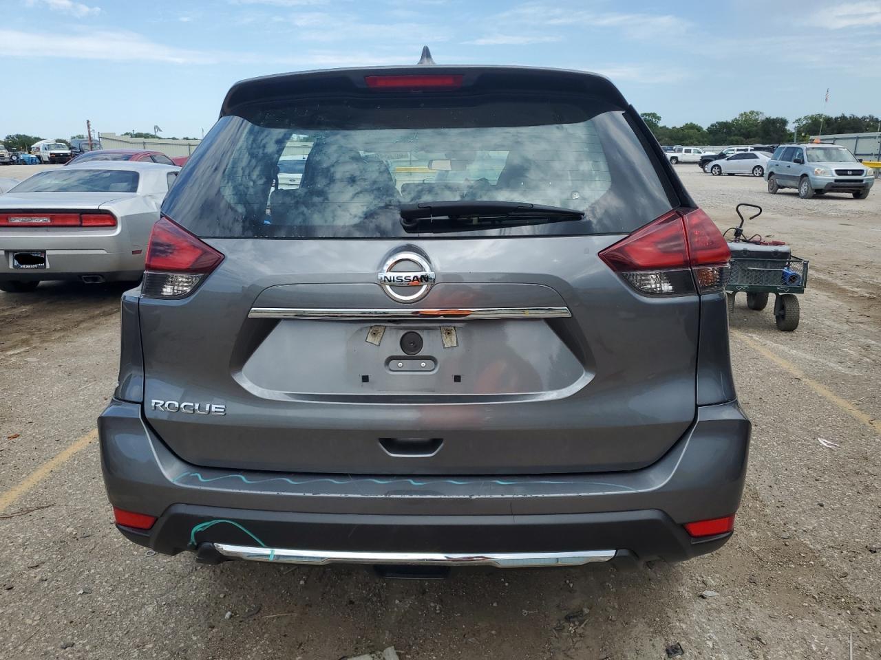 5N1AT2MT6KC770504 2019 Nissan Rogue S