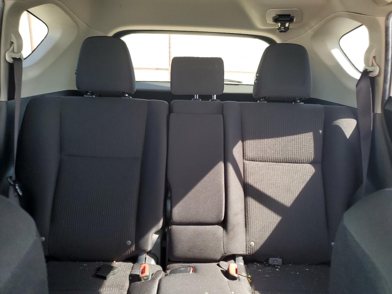2015 Toyota RAV 4 - Image 10
