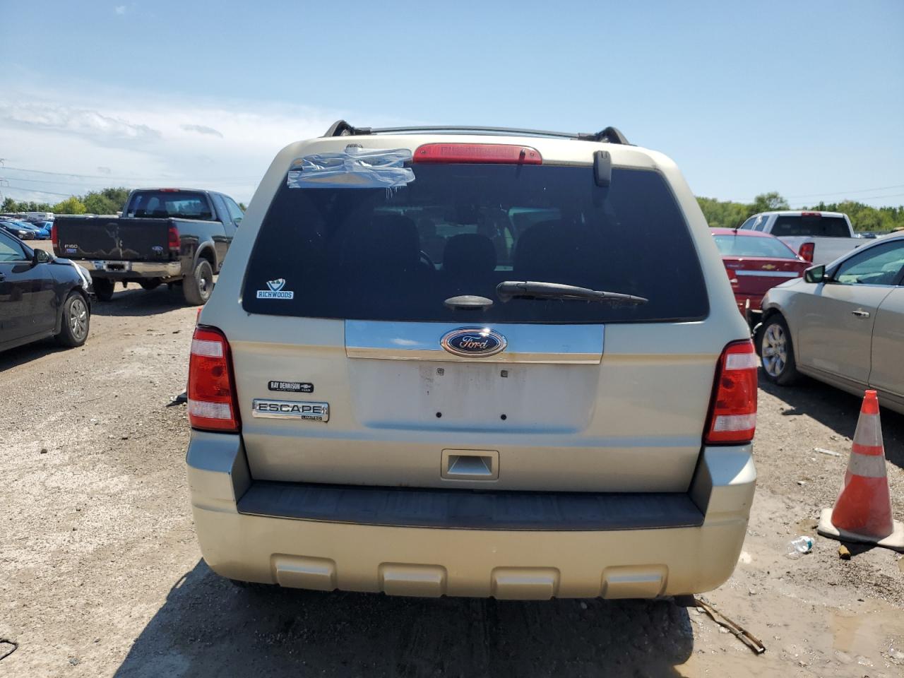 2010 Ford Escape Limited VIN: 1FMCU0E75AKB09031 Lot: 65560374