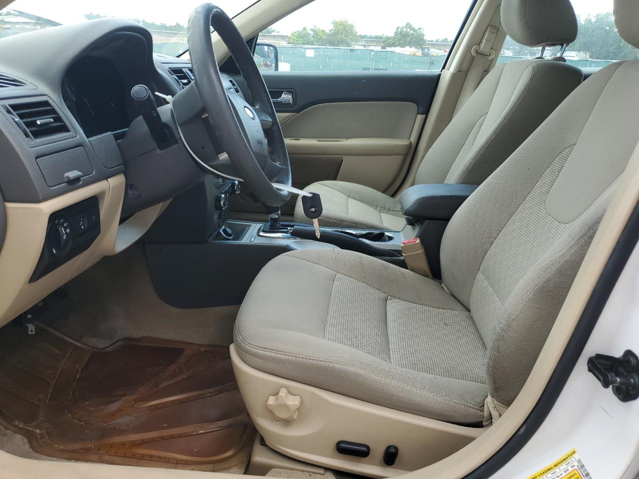 2011 Ford Fusion Se VIN: 3FAHP0HA8BR137532 Lot: 67752274