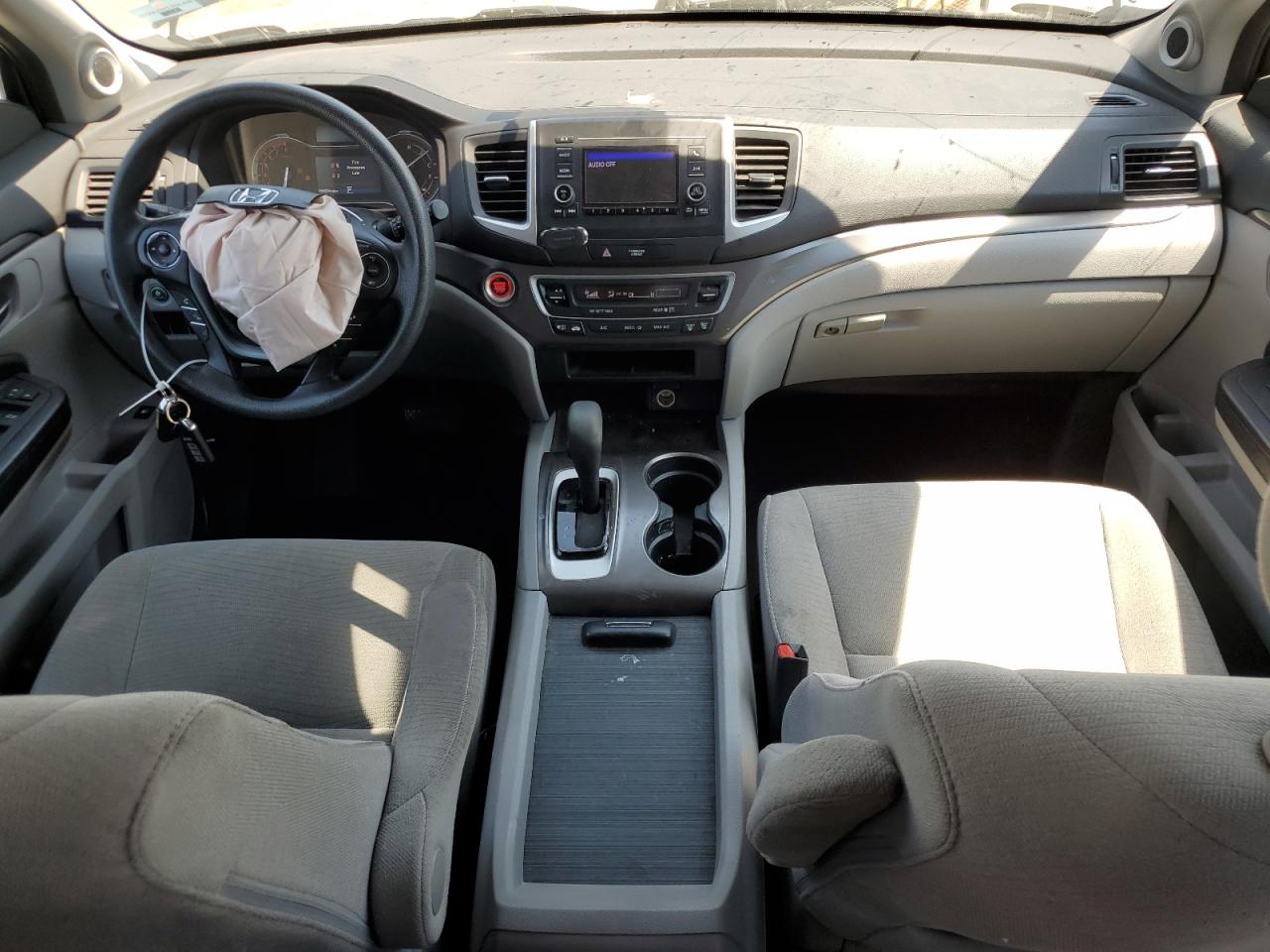 2017 Honda Pilot Lx VIN: 5FNYF6H13HB020743 Lot: 65420854