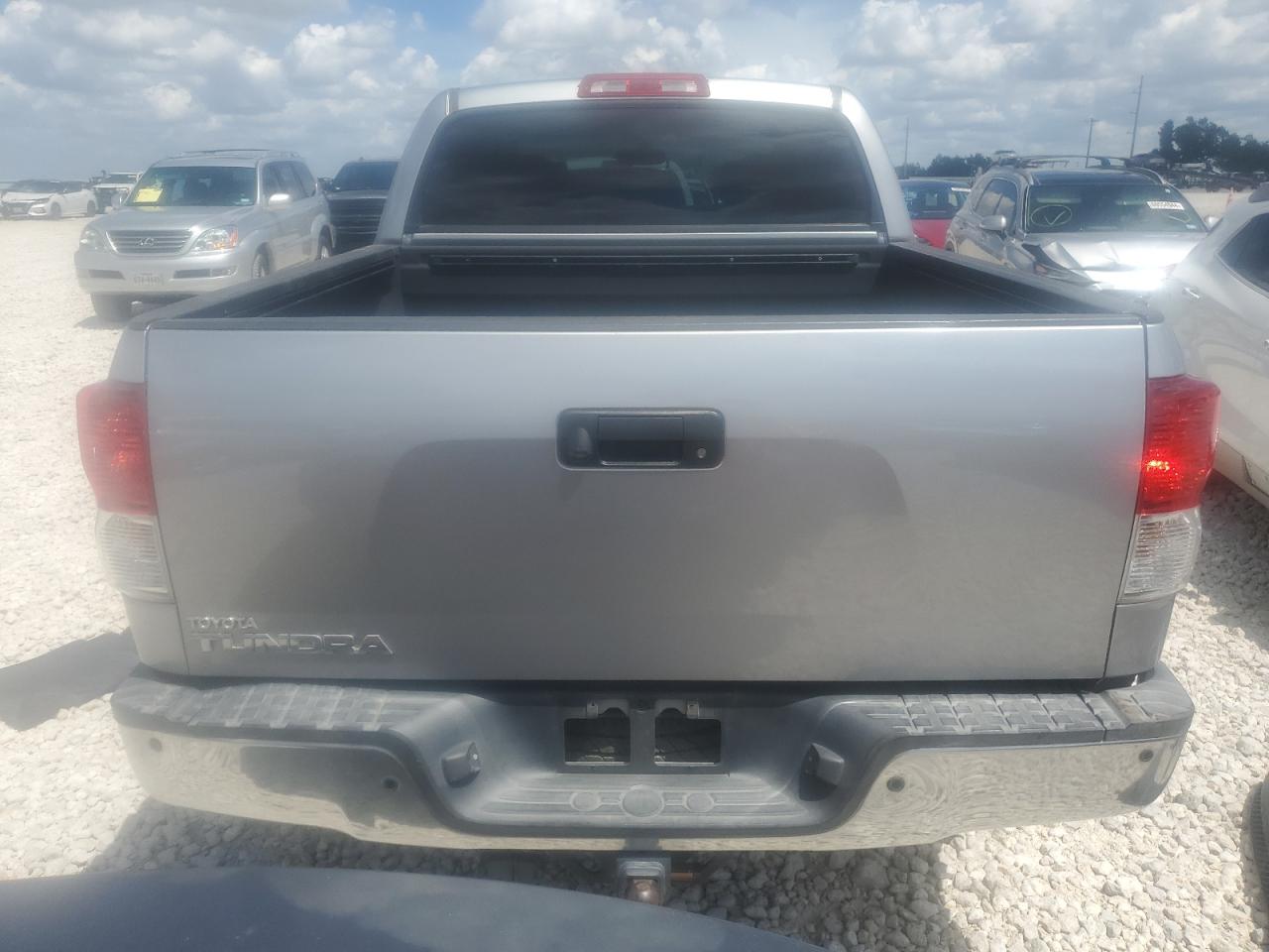 2013 Toyota Tundra Crewmax Limited VIN: 5TFFY5F10DX140918 Lot: 69751084