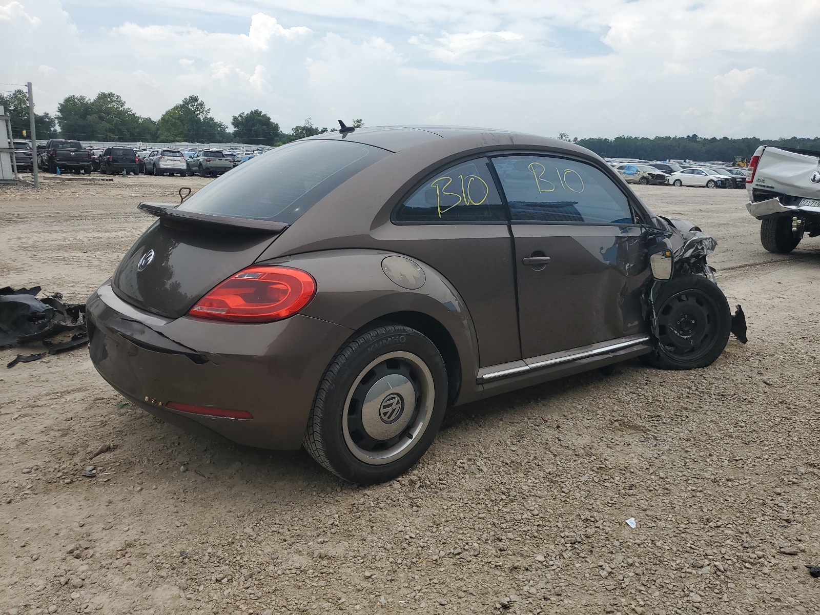 3VWJX7AT8CM619168 2012 Volkswagen Beetle