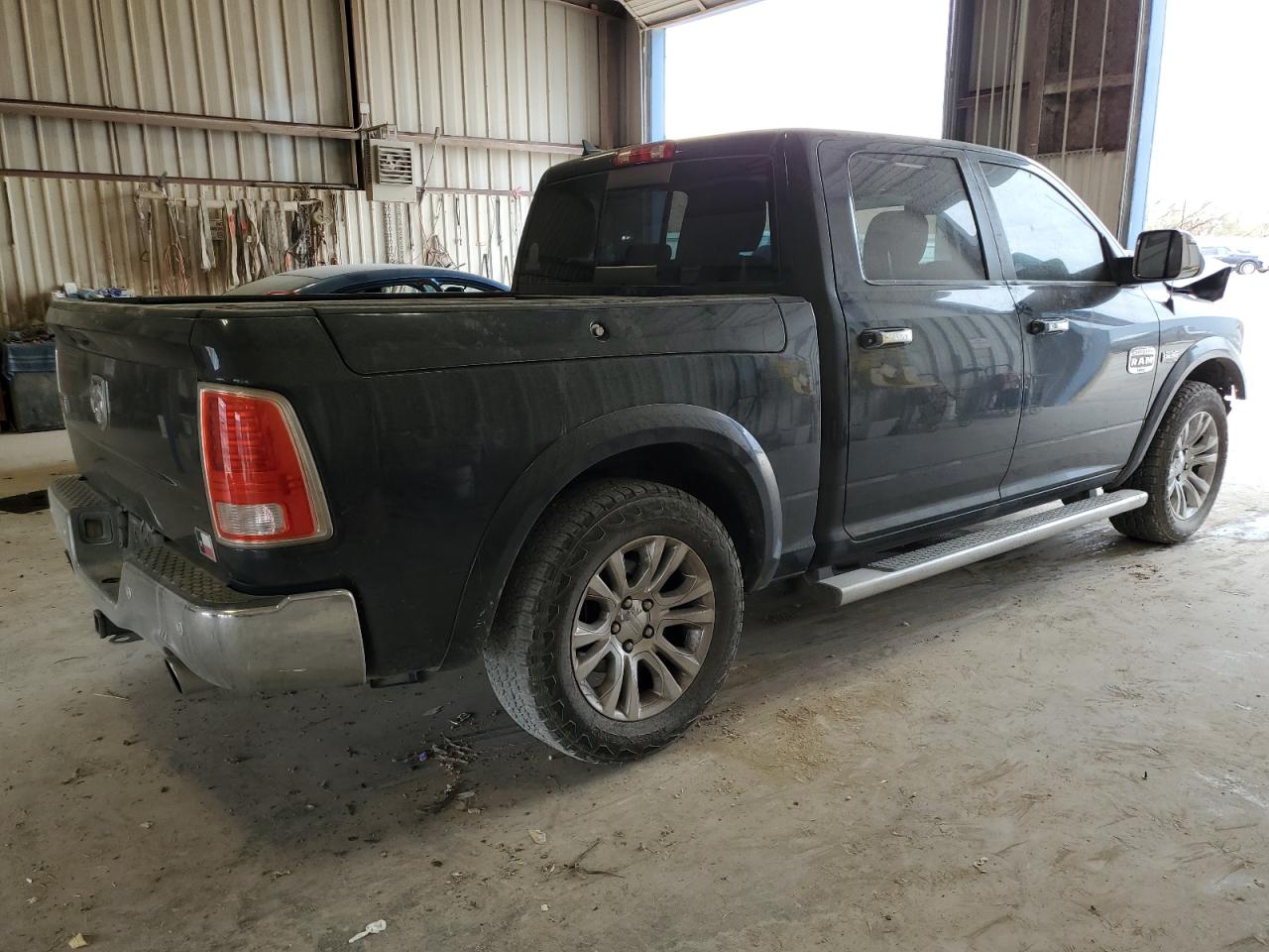 2014 RAM 1500 - Image 3