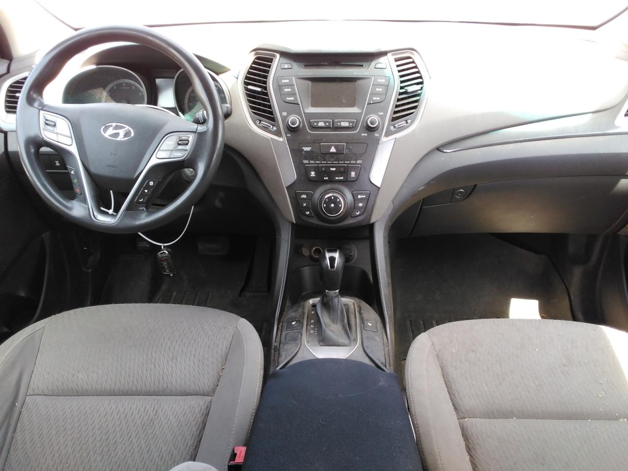 KM8SMDHFXGU157272 2016 Hyundai Santa Fe Se