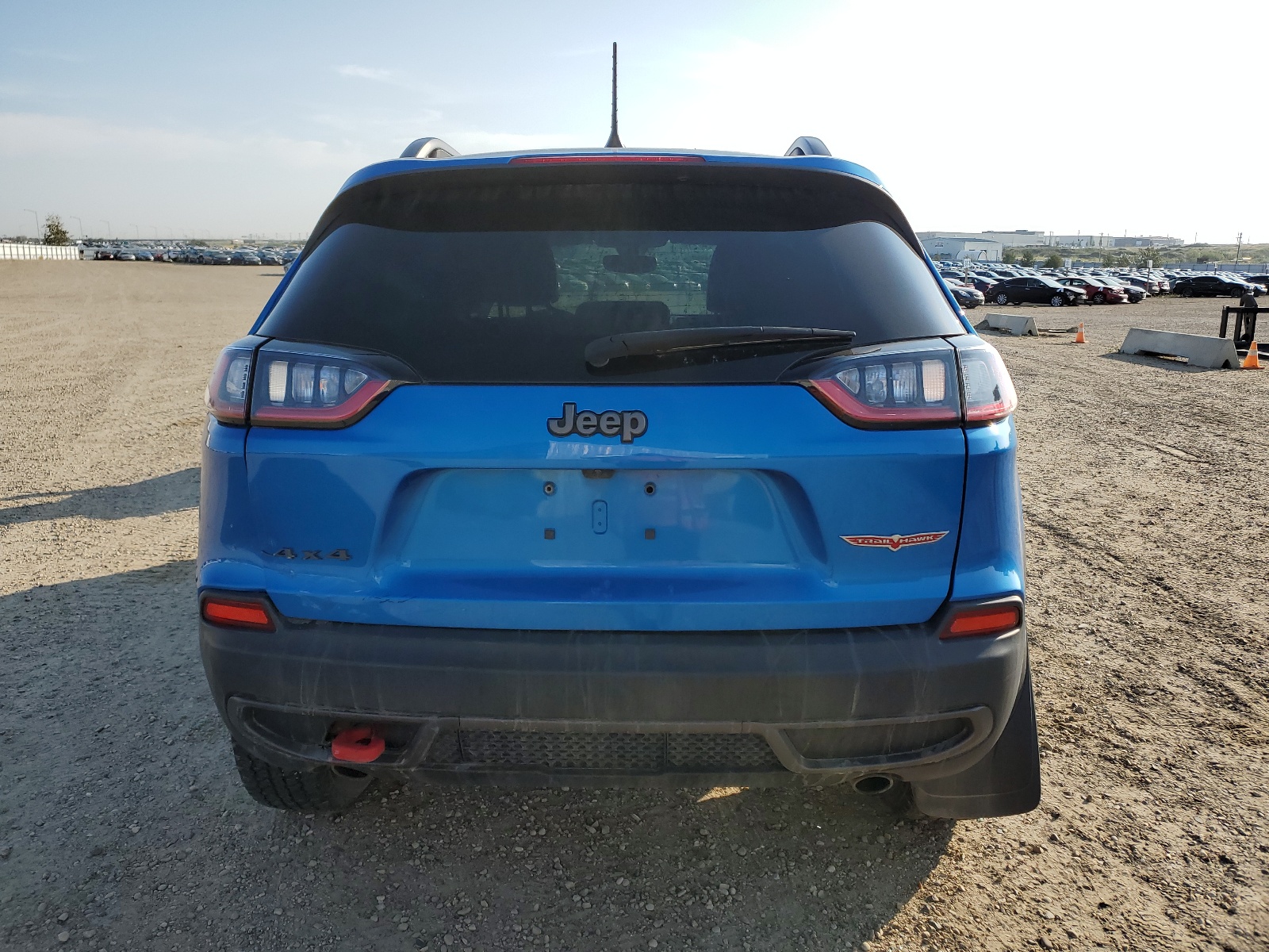 1C4PJMBN3KD372083 2019 Jeep Cherokee Trailhawk